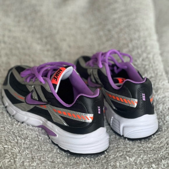 SOLD Women’s Nike Sneaker - Picture 5 of 5